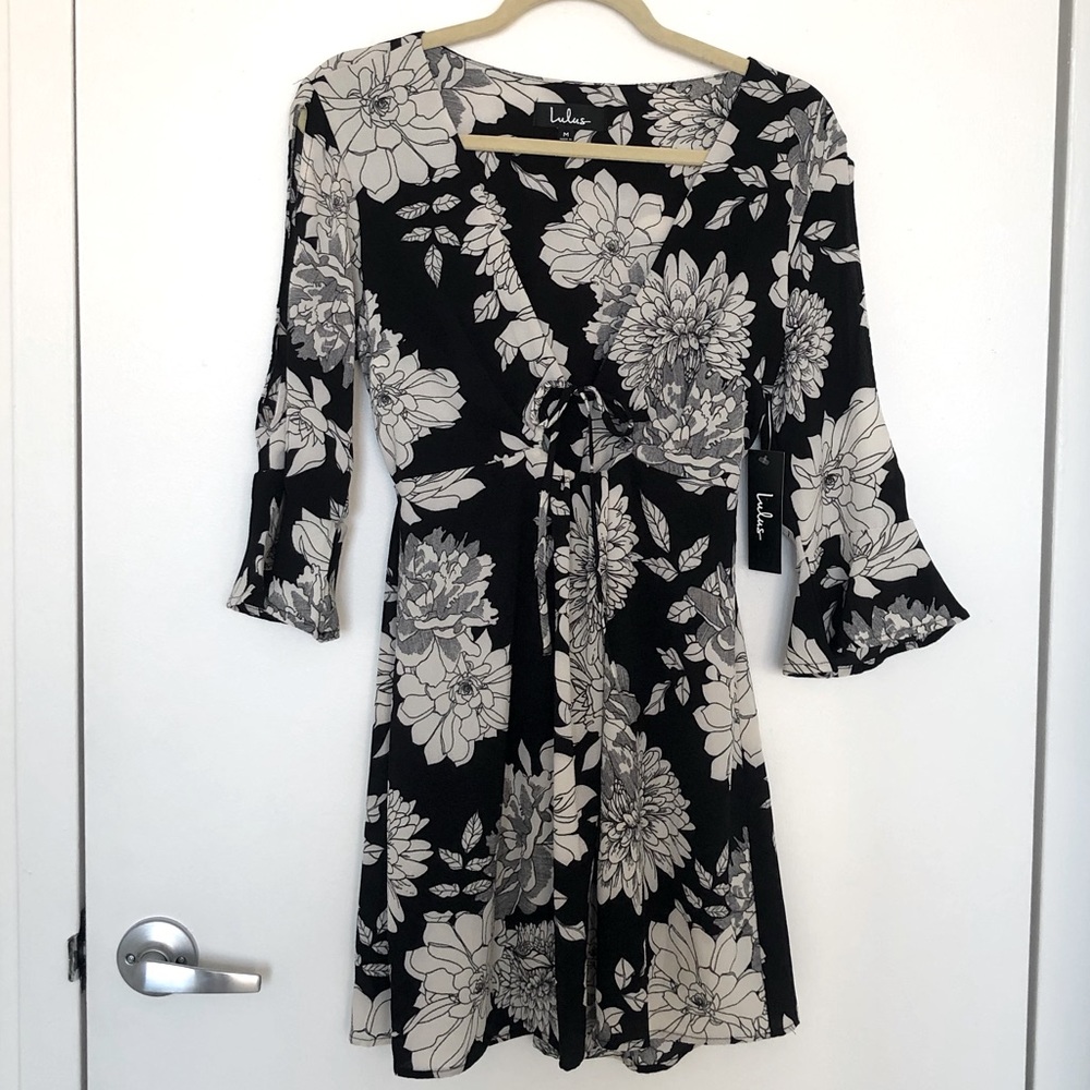 NWT Lulu’s floral dress